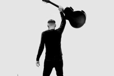 Bryan Adams, a marzo il nuovo album "So Happy It Hurts"