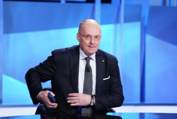 Ricciardi "Logorante fare tamponi continui, aumenteranno i vaccini"