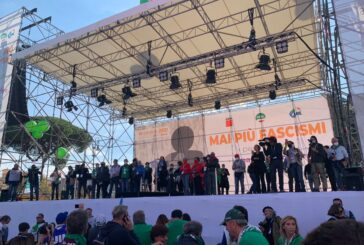 A Roma al via "Mai più fascismi", Landini "La piazza è di tutti"