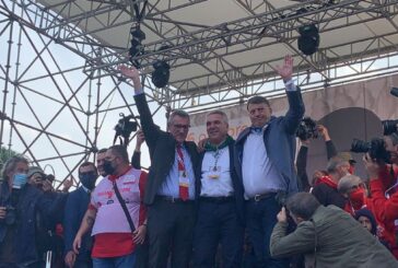 Sindacati in piazza a Roma contro i fascismi "Garantire la democrazia"