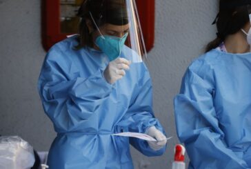 Covid, incidenza in lieve risalita