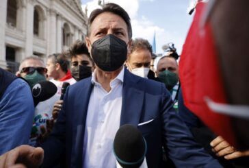 Conte "Leali a Draghi ma pretendiamo il rispetto degli impegni"