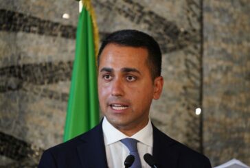 Quirinale, Di Maio "Si bruciano nomi, Berlusconi si guardi da alleati"