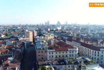 Nel 2020 turismo ha perso 4 volte più degli altri settori