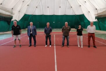 Il campo da tennis si rifà il look: realizzato il nuovo fondo veloce