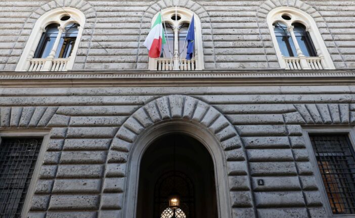 Considerazioni di Intesa Sanpaolo in merito alle operazioni comunicate da Banca MPS