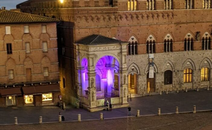 La Cappella di Piazza si illumina di lilla