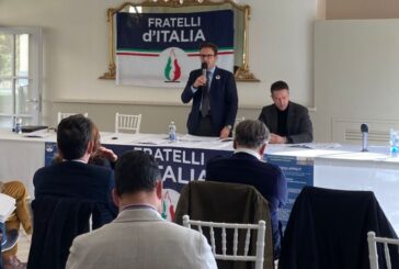 FdI: “Solidarietà a Macrì: intollerabile accanimento”