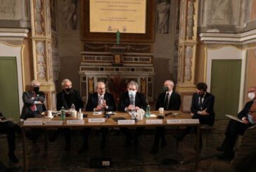 Il pensiero di Confucio "accessibile" con traduzione inglese e italiano