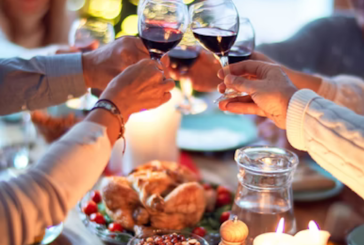 Il pranzo di Natale ai tempi del Coronavirus, tra restrizioni e caro prezzi
