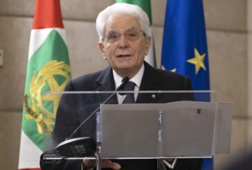 Mattarella "Proseguire cammino della Costituzione un impegno di tutti"