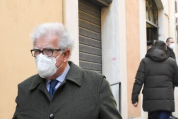 Zanda "Partiti deboli e litigiosi ora basta incidenti o salta tutto"