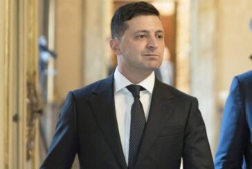 Ucraina, Zelensky "Non ci arrenderemo, lotteremo in ogni piazza"