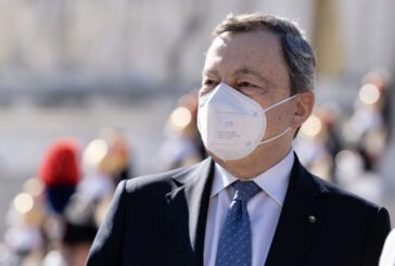 Ucraina, Draghi a Zelensky "Daremo assistenza per la difesa"