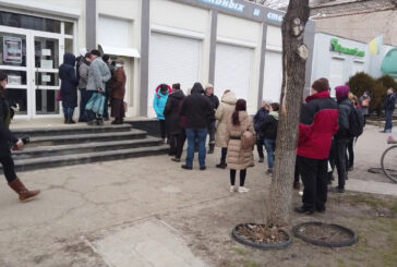 Ucraina, bancomat presi d'assalto