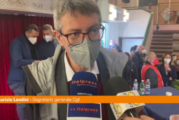 Fiaccolata per la pace a Palermo, Orlando: "Da Putin gesto criminale"