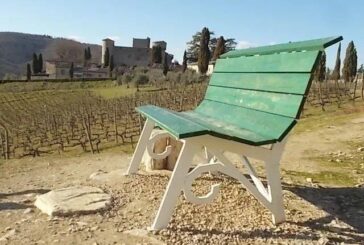 La grande panchina del Castello di Meleto