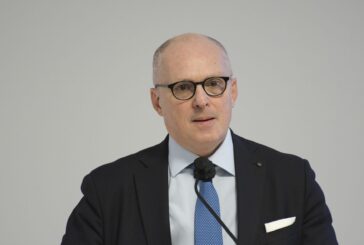 Covid, Ricciardi: "Senza protezioni al chiuso si rischia una nuova ondata"