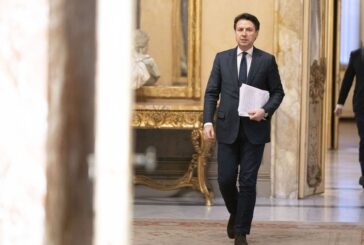 Covid, Conte: "Gli aiuti russi sotto il controllo dei nostri militari"