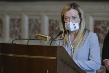 Scuola, Meloni a Draghi "Governo investa nella ventilazione meccanica"