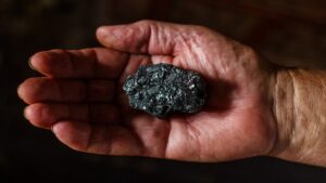 Il Consiglio europeo raggiunge un accordo sul meccanismo di aggiustamento alla frontiera del carbonio (CBAM)