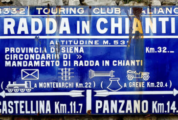 Radda: rubato lo storico cartello del Touring