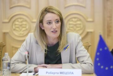 Ucraina, Metsola a Kiev "La vostra resistenza ha ispirato il mondo"