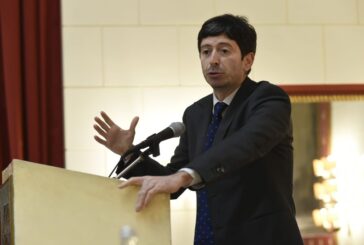 Covid, Speranza "Giusto uscire dall'emergenza ma serve ancora prudenza"
