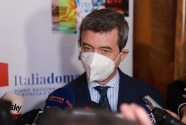 Orlando "Subordinare gli aiuti alle imprese al rinnovo dei contratti"