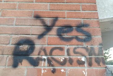 Montepulciano: scritte sui muri delle scuole