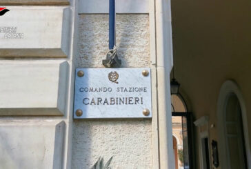 Wurstel con chiodi per gli animali in strada, denunciato un catanese