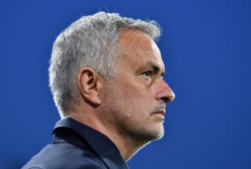 Mourinho "L'obiettivo della Roma è il 5°-6° posto"