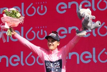 Buitrago vince la 17^ tappa del Giro, Carapaz resta in rosa