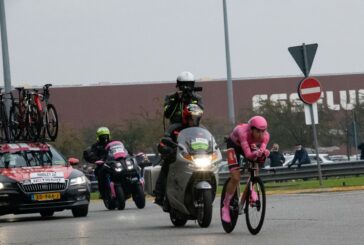 Hindley vince il Giro d'Italia, ultima tappa a Sobrero
