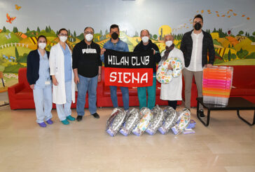 Festa della Mamma, il Milan Club Siena dona dei cuscini per l’allattamento
