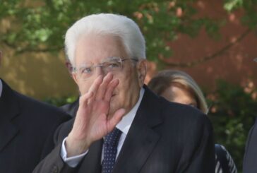 Mattarella "L'Italia e le Forze armate impegnate per la pace"