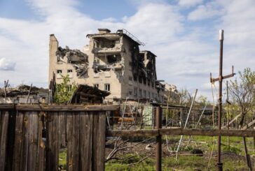 Mosca annuncia un corridoio umanitario per i civili dentro l'Azot