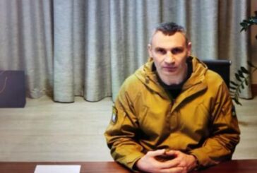 Ucraina, Kiev ancora sotto attacco. Sindaco "Persone sotto le macerie"