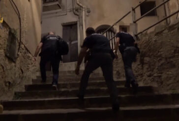Giro di prostituzione nel Catanese, chiuse 4 case a luci rosse