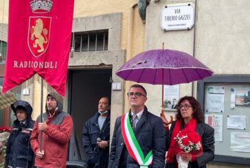 C’è una nuova targa dedicata al sindaco Gazzei  a Radicondoli