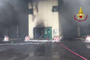 Roma, in fiamme la discarica di Malagrotta