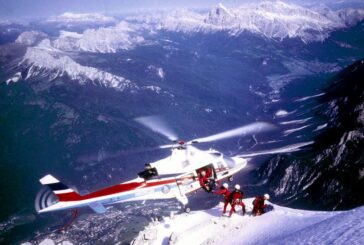 Crolla un seracco di ghiaccio sulla Marmolada, 15 coinvolti, 7 feriti