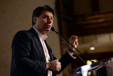 Conte "Pronti a condividere responsabilità governo ma discontinuità"