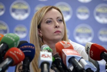Meloni "Posticipare elezioni a maggio? Pronta alle barricate"