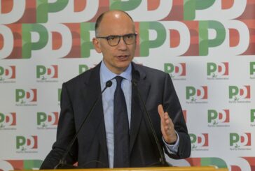 Letta "Il terzo polo aiuta le destre"