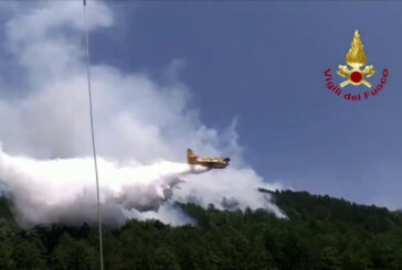 Vasto incendio boschivo in provincia di Frosinone