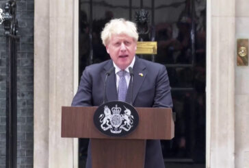 Regno Unito, Johnson si dimette. "Nessuno è indispensabile"
