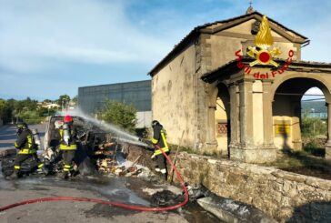 Radda: furgone in fiamme a La Villa