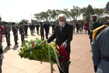 Mozambico, Mattarella depone corona di fiori al Monumento agli Eroi