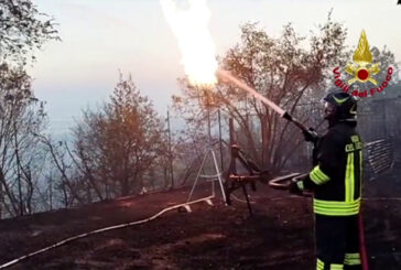 Vvf ancora al lavoro per incendio nel Carso, in azione 2 Canadair